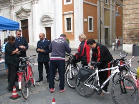 foto campagna targatura bici settembre 2012