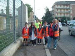 foto della partenza del pedibus scuola V. Randi