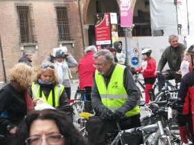 foto sciame di biciclette 2013