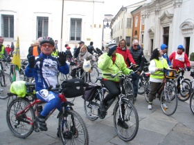 foto sciame di biciclette 2013