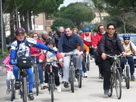 foto sciame di biciclette 2013